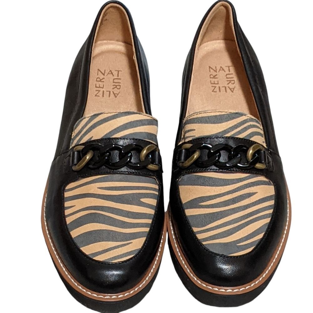 Naturalizer Agnes slip on leather loafer 10M animal print chain link comfort